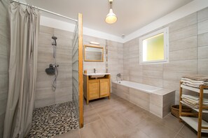 Een douche, een haardroger