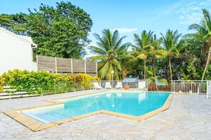 Pool - Villa Les Amandiers, private access to the beach (Le Diamant)