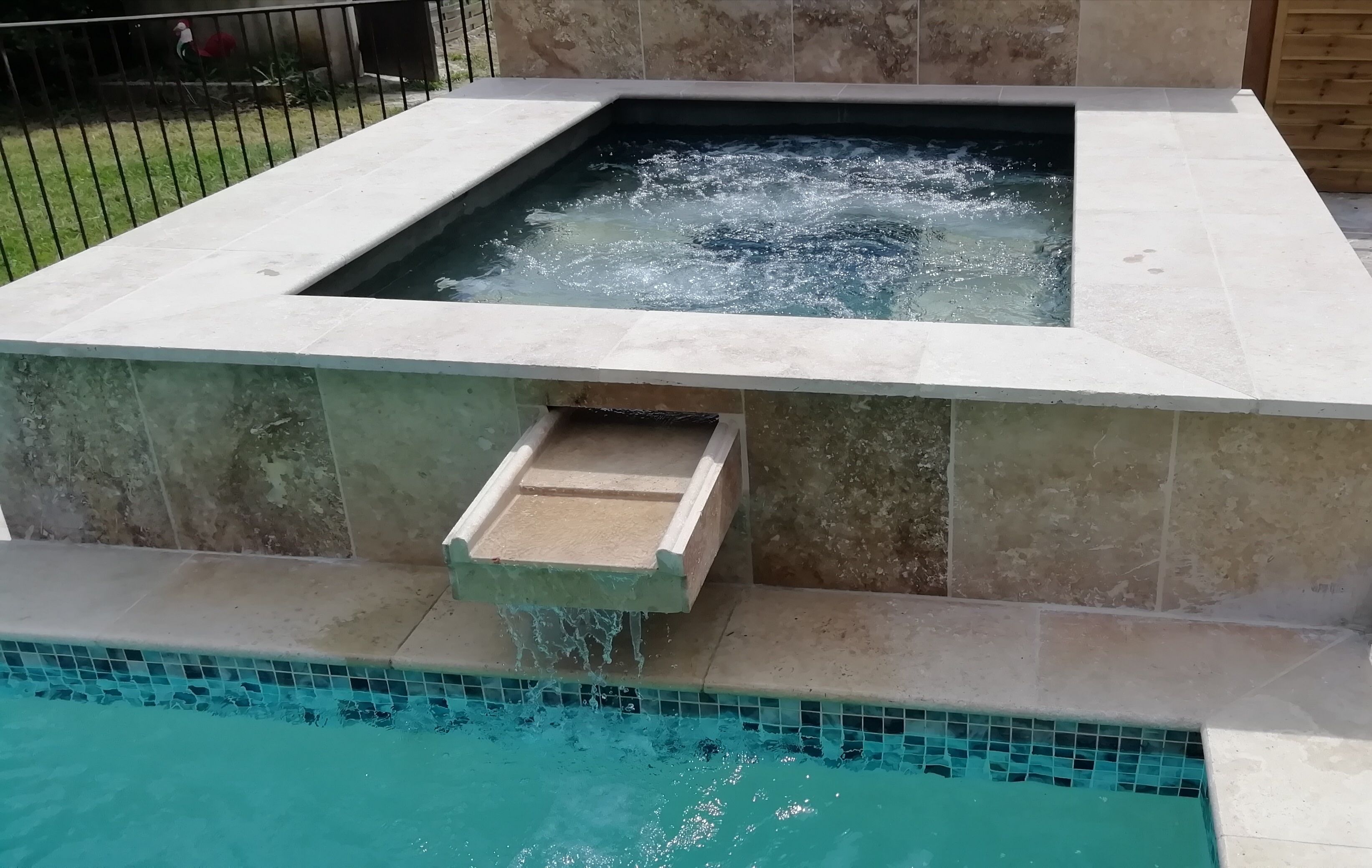 Piscine extérieure, piscine chauffée