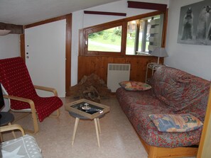 TV - Lovely duplex near slopes with wifi and garage (La Clusaz)