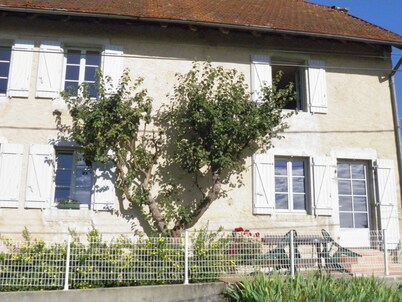 Casa rural para Lac de Saint-Point (casa rural de Francia etiqueta)