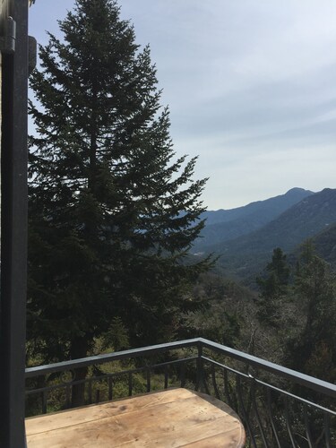 House between sea and mountains