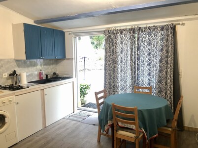 A 3,5 km del centro de Cassis: mini villa con terraza entre viñas y colinas