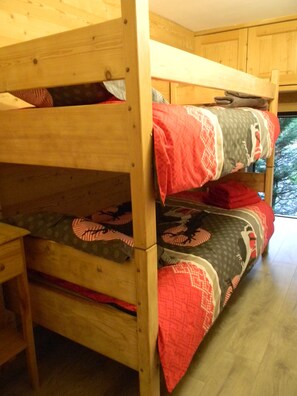 2 Schlafzimmer, Internetzugang, Bettwäsche