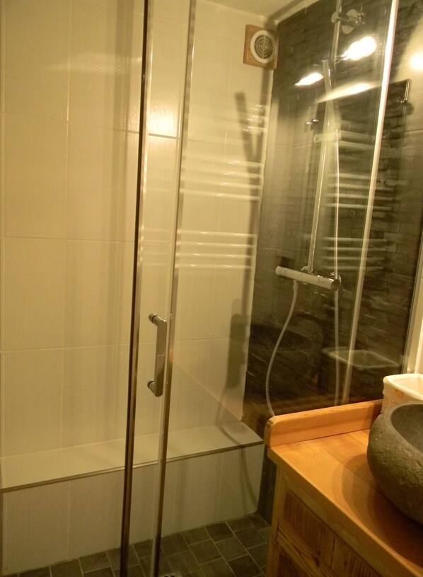 Haartrockner, Handtücher