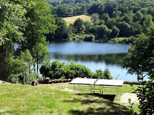 Chalet *** sleeps 6/8 on Lac de Pannecière, near Chaumard