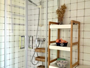 Dusche, Haartrockner, Seife