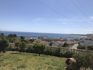 View from property - Beautiful private villa, magnificent sea and mountain views, saltwater pool (Caleta de Vélez)