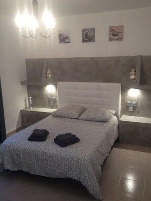 5 bedrooms, iron/ironing board, travel cot, free WiFi