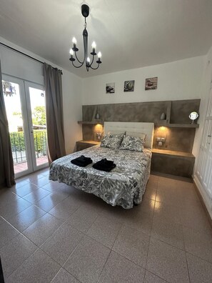 5 bedrooms, iron/ironing board, travel cot, free WiFi