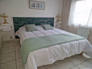 1 bedroom, iron/ironing board, free WiFi, wheelchair access