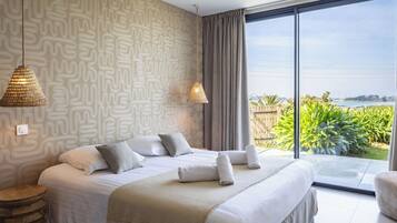 5 Schlafzimmer, Schreibtisch, Bügeleisen/Bügelbrett, Reisekinderbett