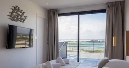 Stunning villa with sea view Jacuzzi, sauna, and heated indoor pool