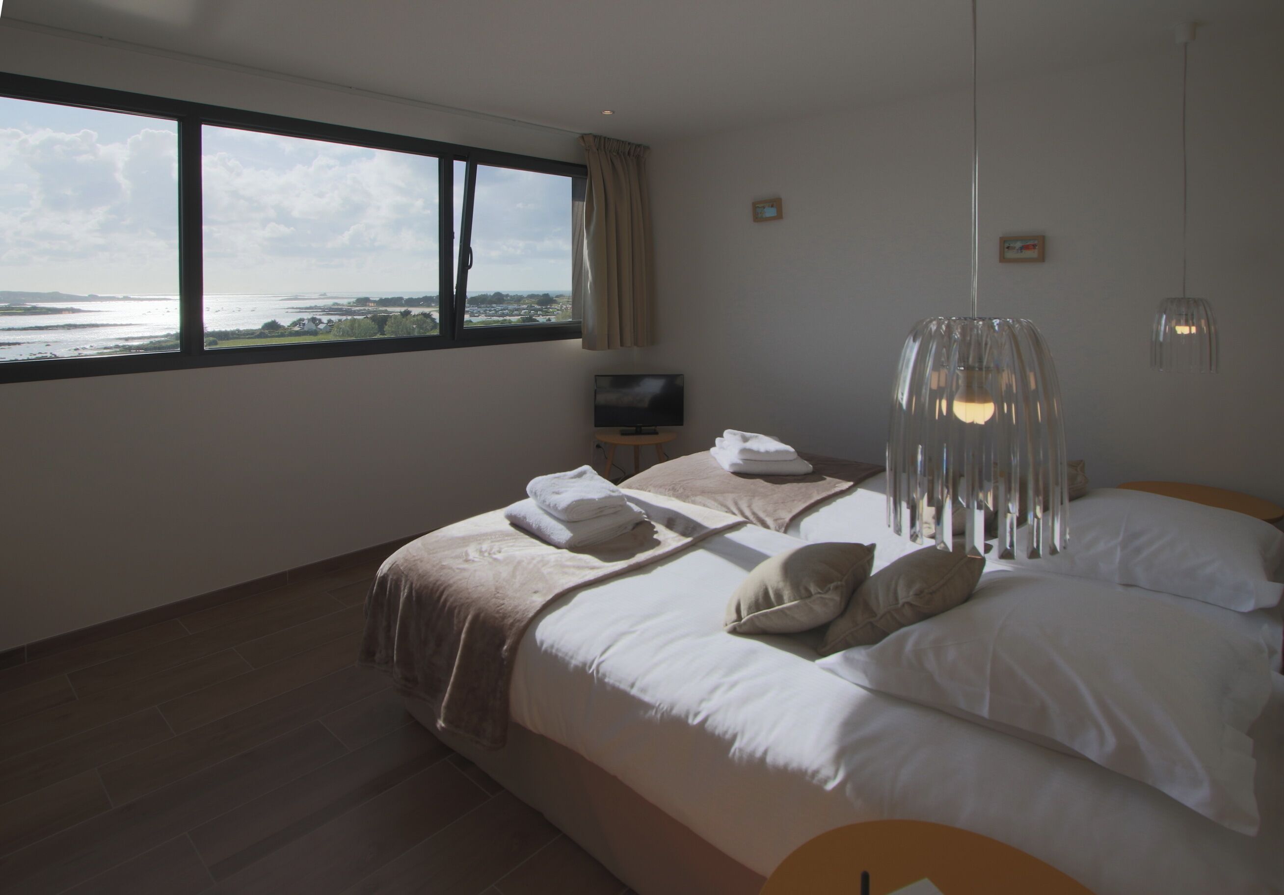 5 bedrooms, iron/ironing board, travel crib, free WiFi