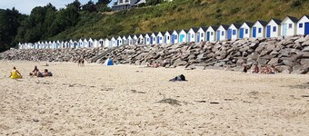 New quiet house with big terrace, 100m away from the beach