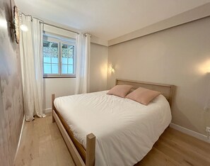 4 chambres, fer et planche à repasser, Wi-Fi