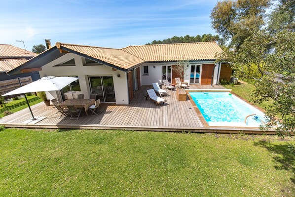 屋外プール、温水プール