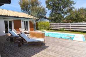 屋外プール、温水プール