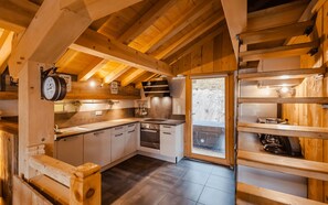 Frigorifero, microonde, forno, lavastoviglie
