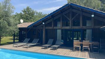 Piscine extérieure, piscine chauffée