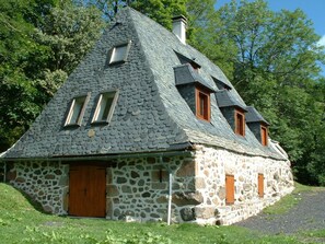 Exterior - Prestigious residence, quiet and close to everything (Saint-Jacques-Des-Blats)