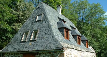 Prestigious residence, quiet and close to everything