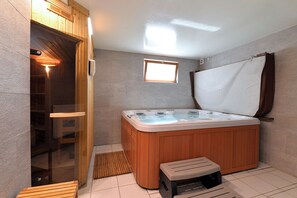 Spa - Chalet "les Genêts"  Alsace + private SPA and Sauna, in the Vosges Natural Park (Saint-Amarin)