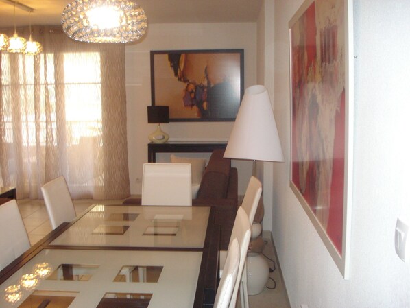 Dining - TOP-OF-THE-RANGE APARTMENT IN THE CITY CENTER AND 300M FROM THE SEASIDE (Menton)