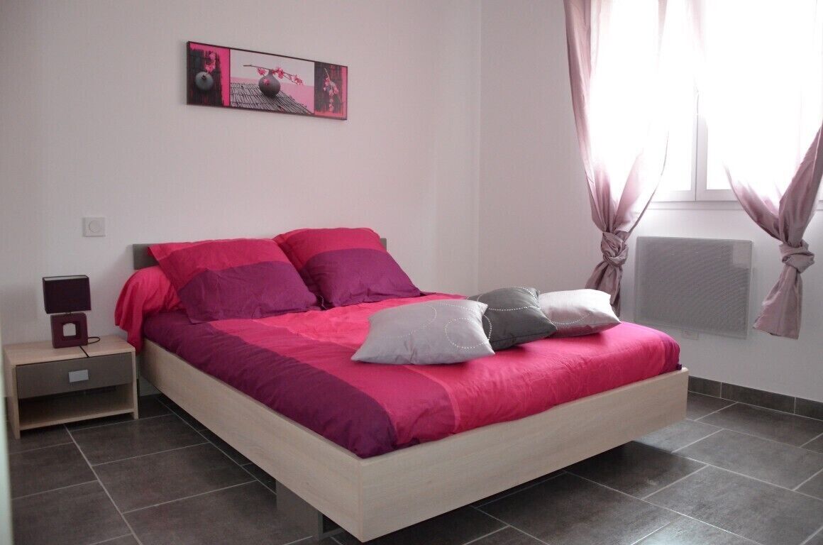 2 chambres, fer et planche à repasser, lit parapluie, Wi-Fi gratuit