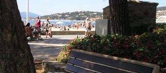 Maisonnette classée 2* à 400m du port et de la zone commerciale (- 10% sur mars)