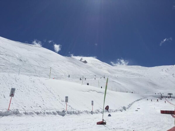 雪地及滑雪運動