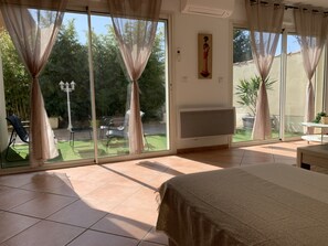 4 chambres, fer et planche à repasser, Wi-Fi gratuit