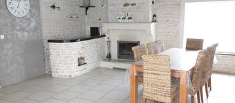 ホリデーハウス "ラ・マーキーズ" 8〜10名