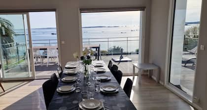 Villa with sea view and access