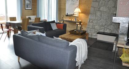 Chalet in Font-Romeu, 1800m altitude, breathtaking views, comfortable for 6 personalize