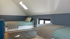 2 slaapkamers, een strijkplank/strijkijzer, reisbedje, gratis wifi