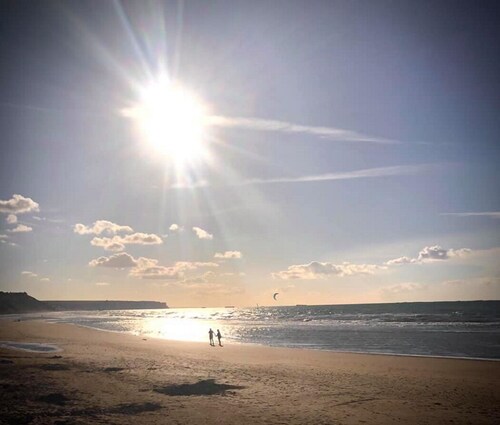 Villa facing the sea and the remains of the landing