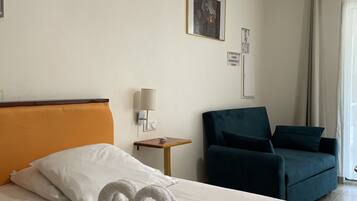 1 chambre, fer et planche à repasser, lit parapluie, Wi-Fi gratuit