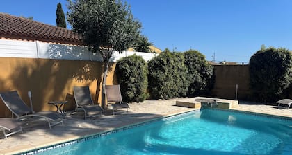 Villa Clémencia Heated pool (May to September), 10 minutes from the beach!