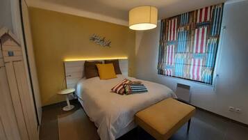 1 chambre, fer et planche à repasser, Wi-Fi gratuit, draps fournis