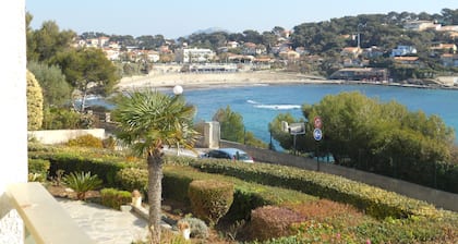 -Large BANDOL STUDIO - 2 PEOPLE PORTISSOL -View SEA VIEW -
