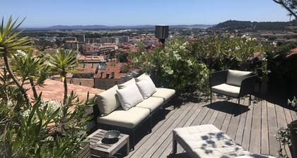 Charming duplex apartment with large terrace and splendid view.