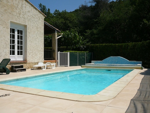Villa provencale avec piscine tout confort