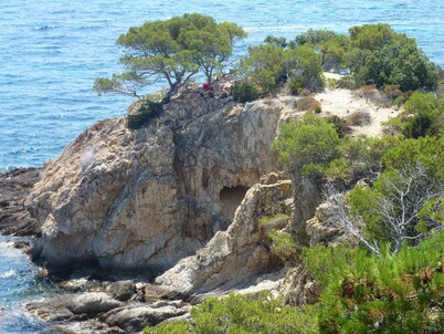 Villa with private pool . Seaside and countryside. Beach 10 min walk.