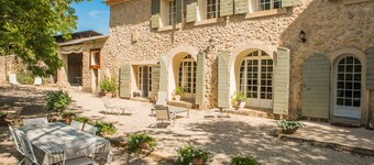 MAS WITHOUT SCREW SCREW WITH SWIMMING POOL