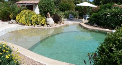 Mini-Villa für 2 Personen mit Pool und Terrasse in Porto Vecchio