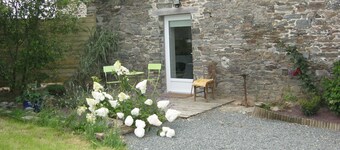 gite de charme,au pied des monts d'arrée,à 10 minutes de la baie de morlaix 