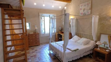 1 chambre, fer et planche Ă repasser, Wi-Fi gratuit, draps fournis