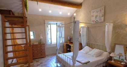 House 70 m2 in Fontvieille Provence with garden for 6 people
