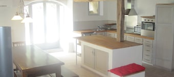 , Der Einzelhäuser mit Charme im Cantal